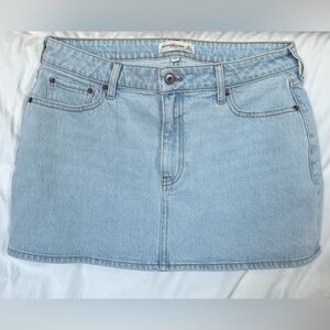 Abercrombie & Fitch Curve Love Mini Denim Skirt